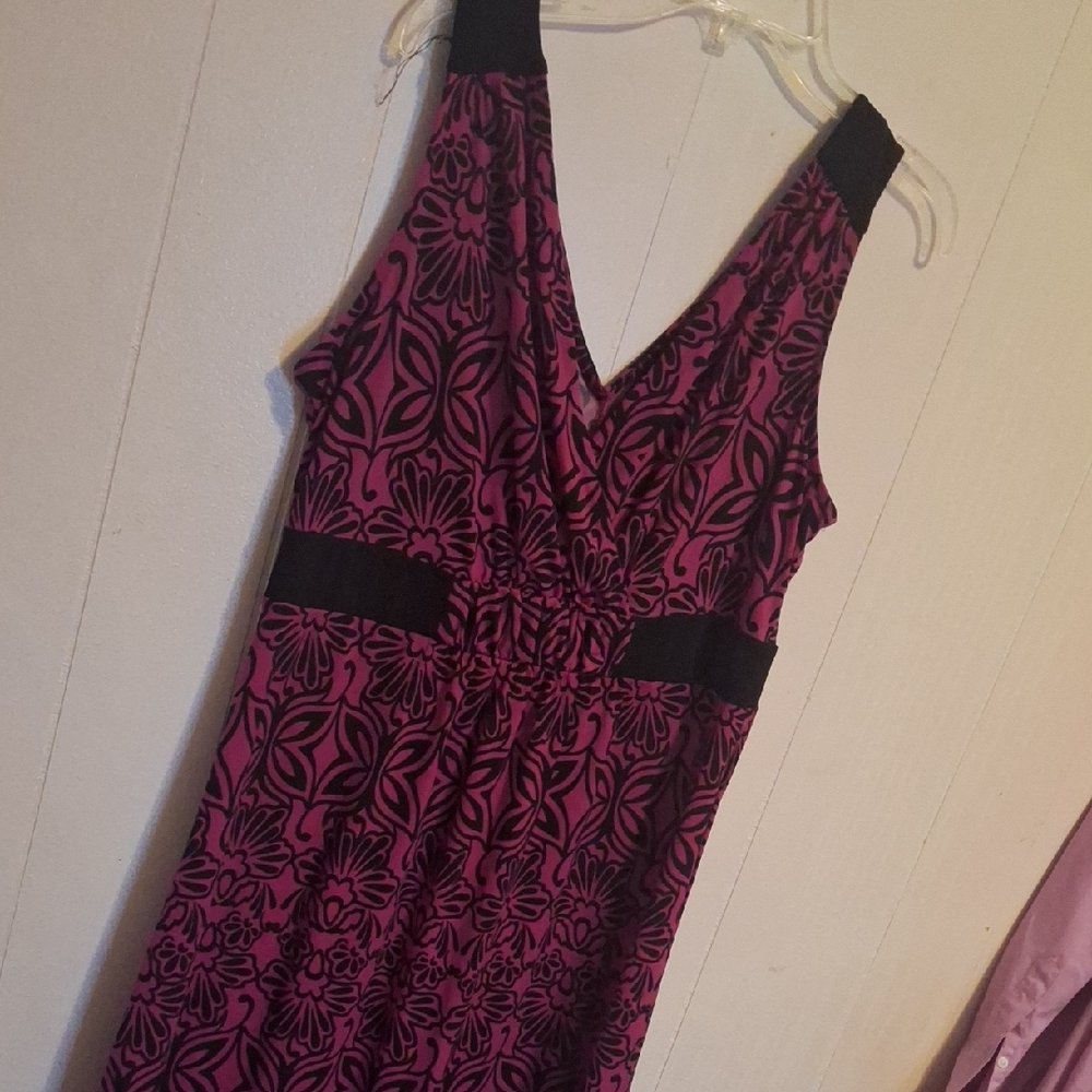 Pink and Black Sleeveless Dress